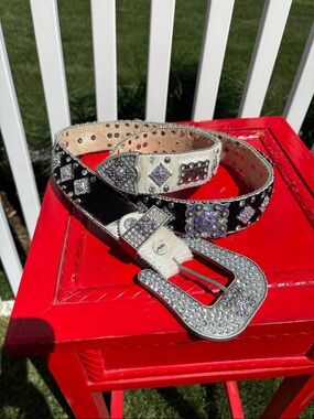 B H W Bling Cowhide Belt, Size L, 34” to First Setting, 38” to Last Setting, EUC